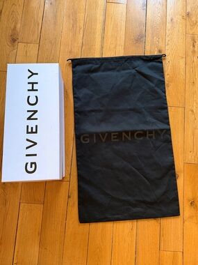❤️NEW SET Givenchy Black Drawstring Dust Bag with Logo